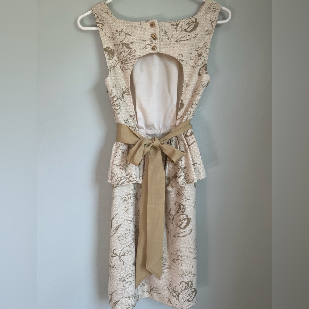 Moulinette Soeurs | Gold Window Pane Peplum Dress - Picture 2 of 5